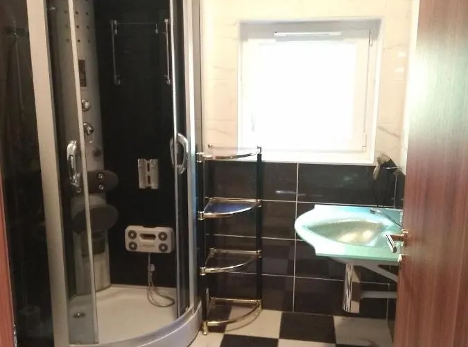 Koppi Haz * שיופוק